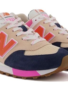 Women’s New Balance 574, Size 9